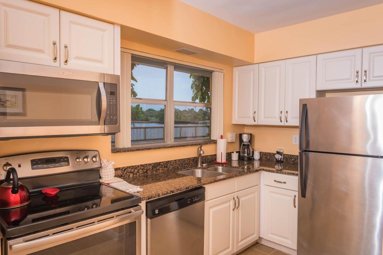Palm Beach Waterfront Condos - Full Kitchens! Lake Worth Beach Exterior foto